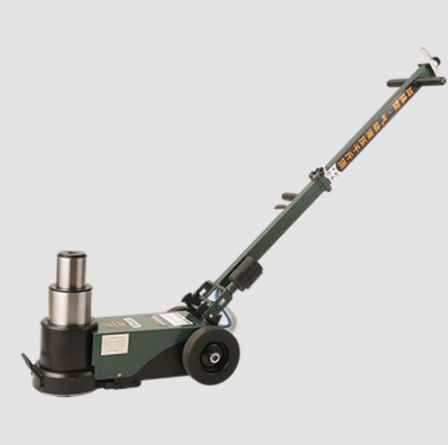 衡陽臥式千斤頂用于機(jī)械維修中